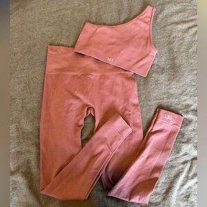 SET Active Dusty Rose Ribbed Sculptflex Set